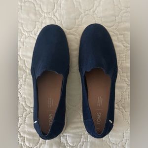 Toms NWOB Womens Size 8 Navy Blue Shoes Palma Suede Slip-On Comfort Flats